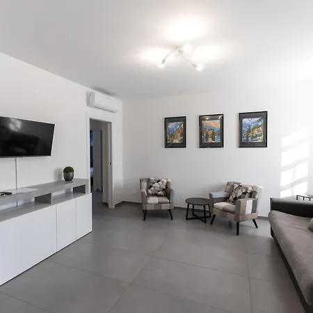 Iside - Private Garage - 15 Minutes To Lucino