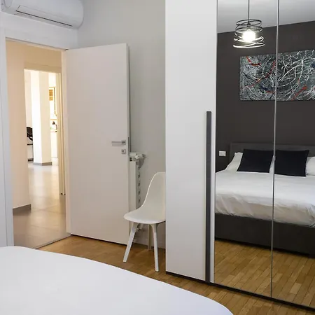 Apartment Iside - Private Garage - 15 Minutes To Montano Lucino